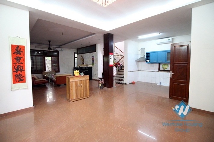 Modern detached villa rental in Tay Ho